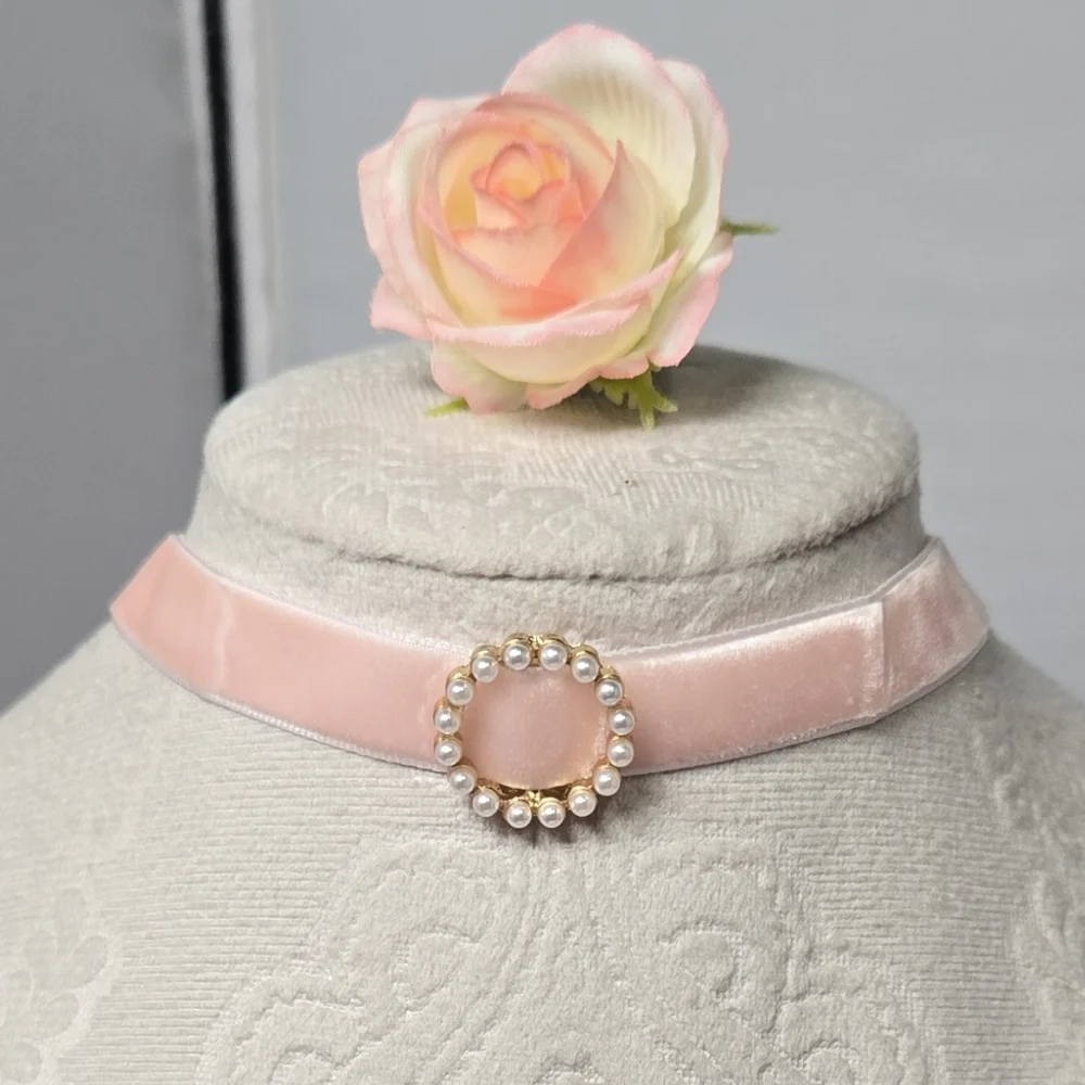 Pink Velvet Pearl Choker Necklace Romantic Coquette Feminine Soft Glam Summer
